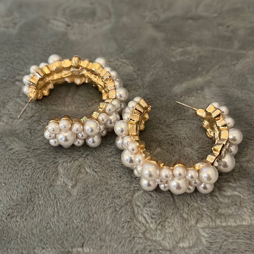 Pearl hoops